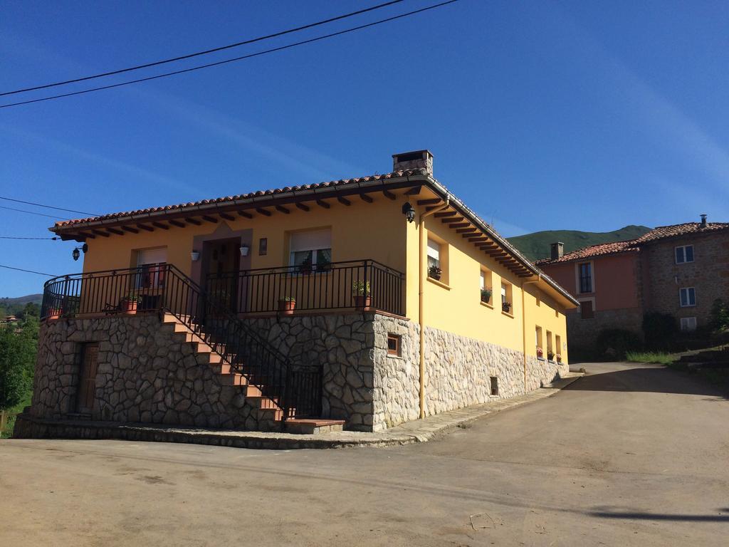 Gasthaus Casa Mariana Llames de Parres Exterior foto